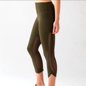 Lululemon cropped leggings